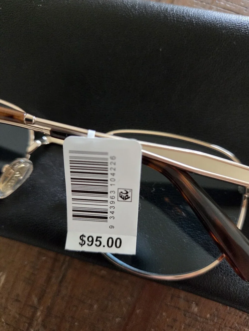 Quay Born Ready Sunglasses NWT $95 Unisex Gold Frame / Aqua Lens Retro